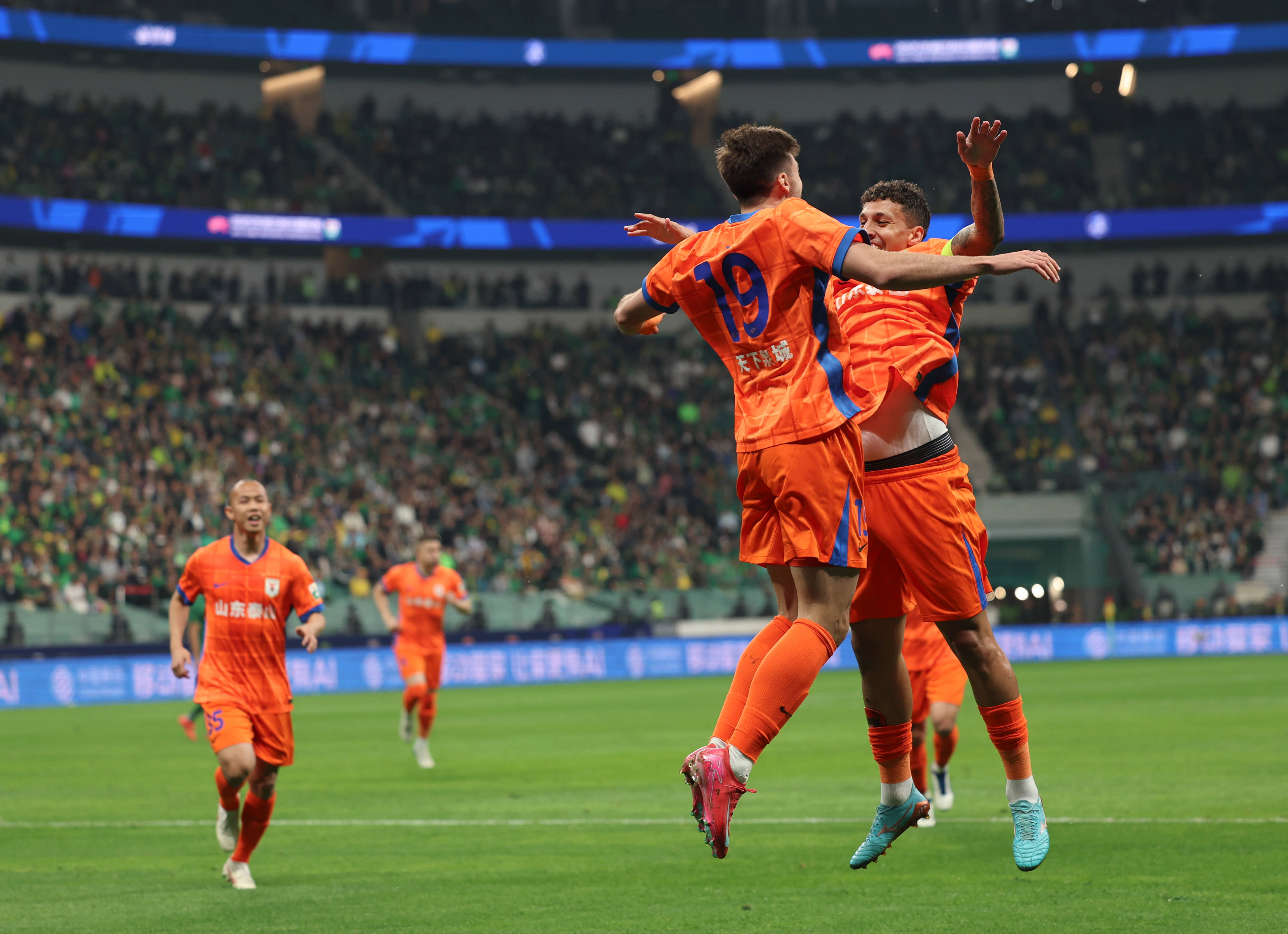 赛前突围战来临，北京国安围绕意大利杯主帅复盘，更衣室稳定，轮换策略成焦点的简单介绍爱游戏体育注册官网