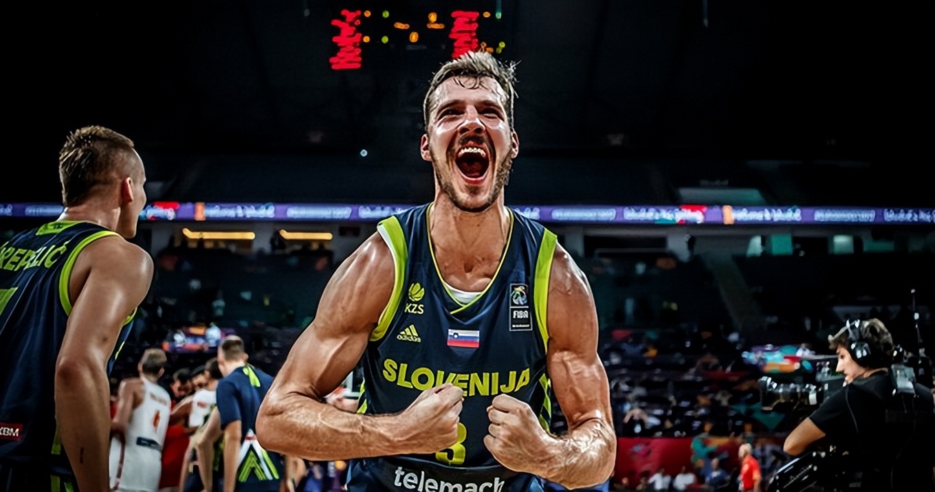 关于芝加哥公牛内部会议纪要流出——集结日刷新队史纪录，CBA季后赛使命明确，纪律约束更严格的信息爱游戏体育